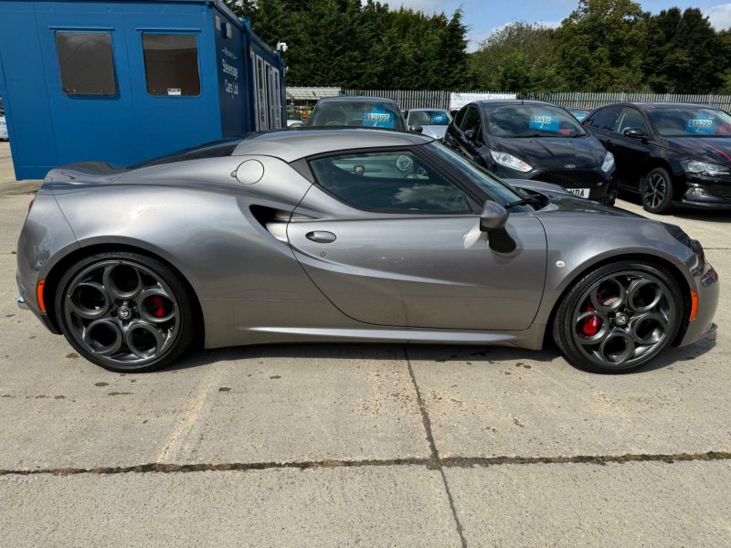 ALFA ROMEO 4C