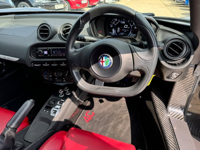 ALFA ROMEO 4C