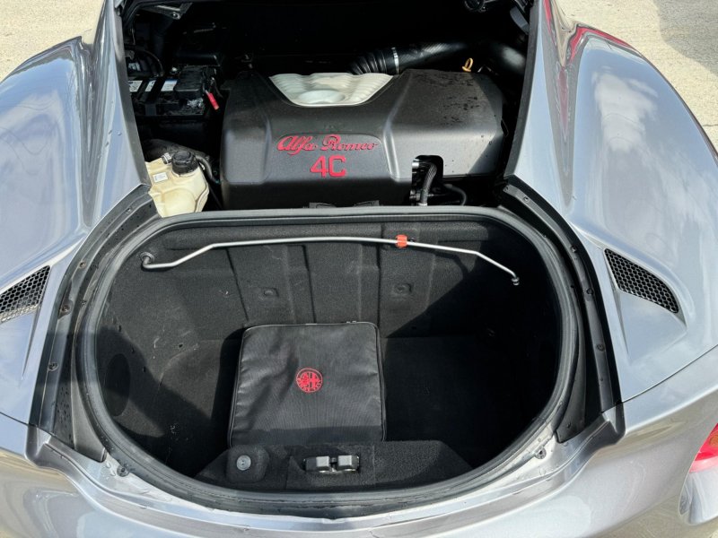 ALFA ROMEO 4C