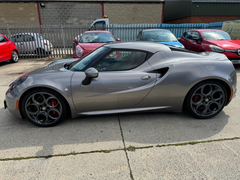 ALFA ROMEO 4C