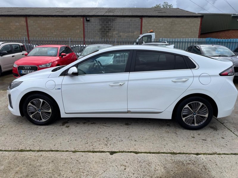 HYUNDAI IONIQ